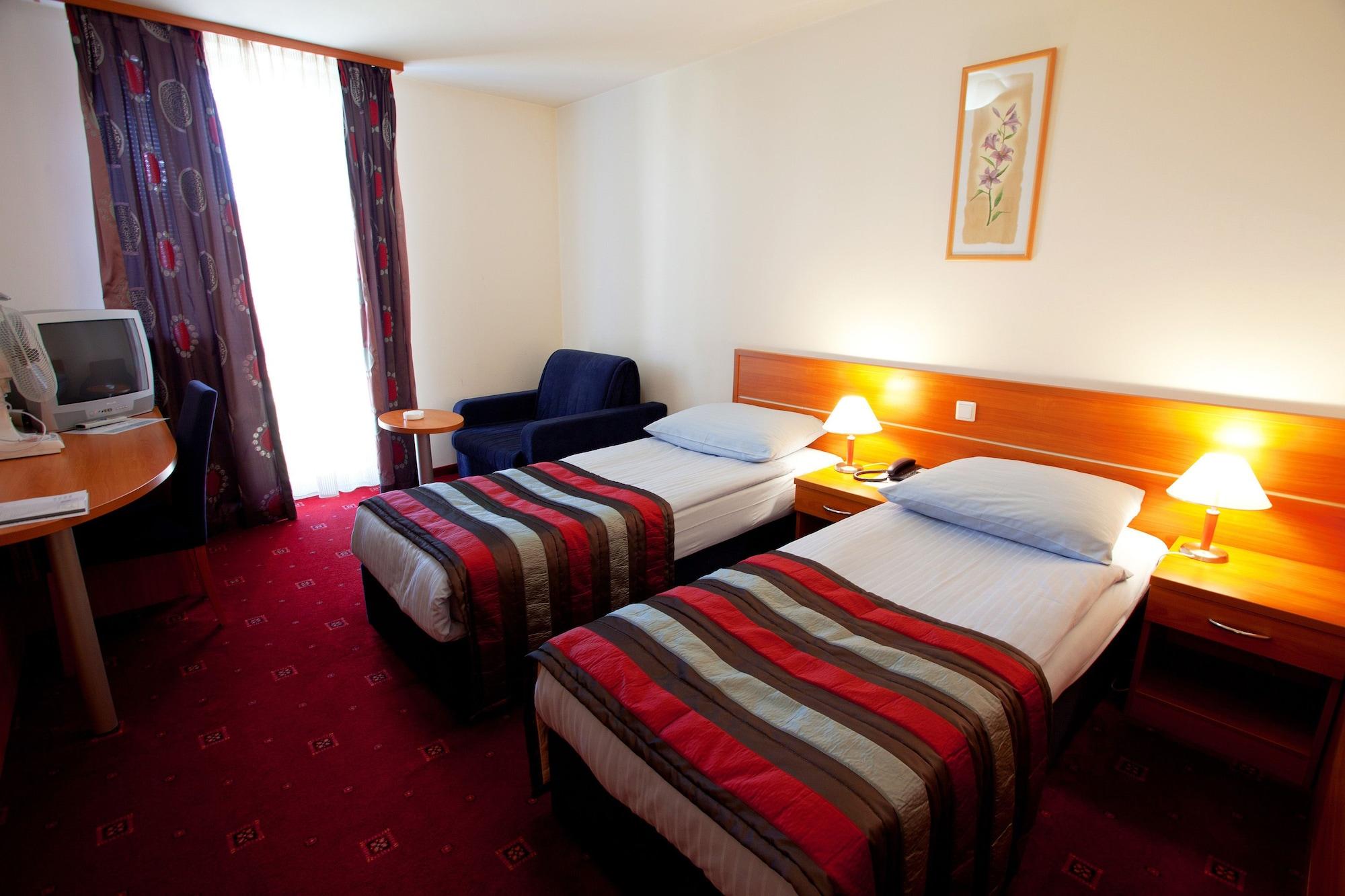 Hotel Creina Kranj Exteriör bild