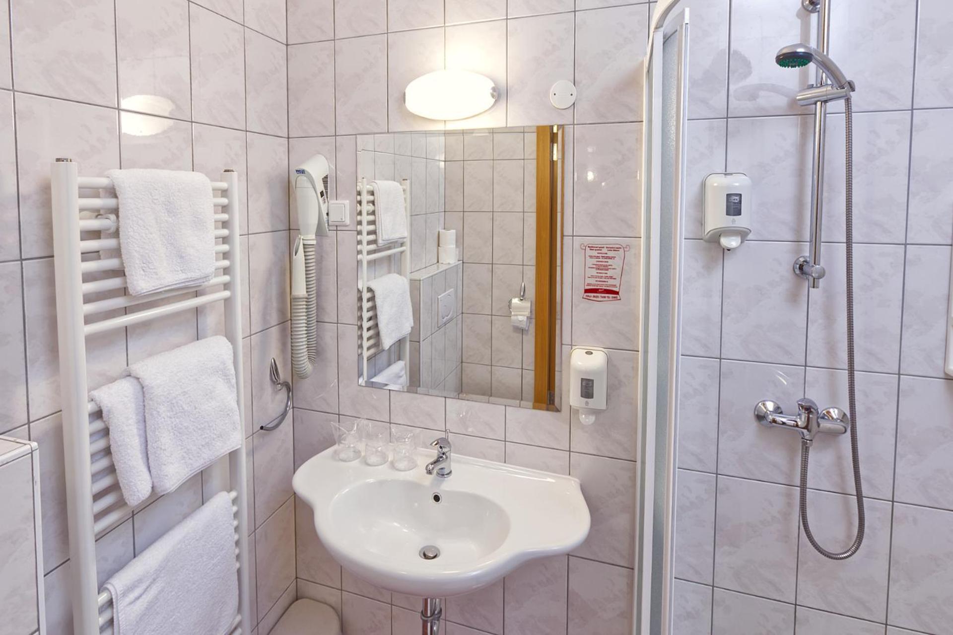Hotel Creina Kranj Exteriör bild