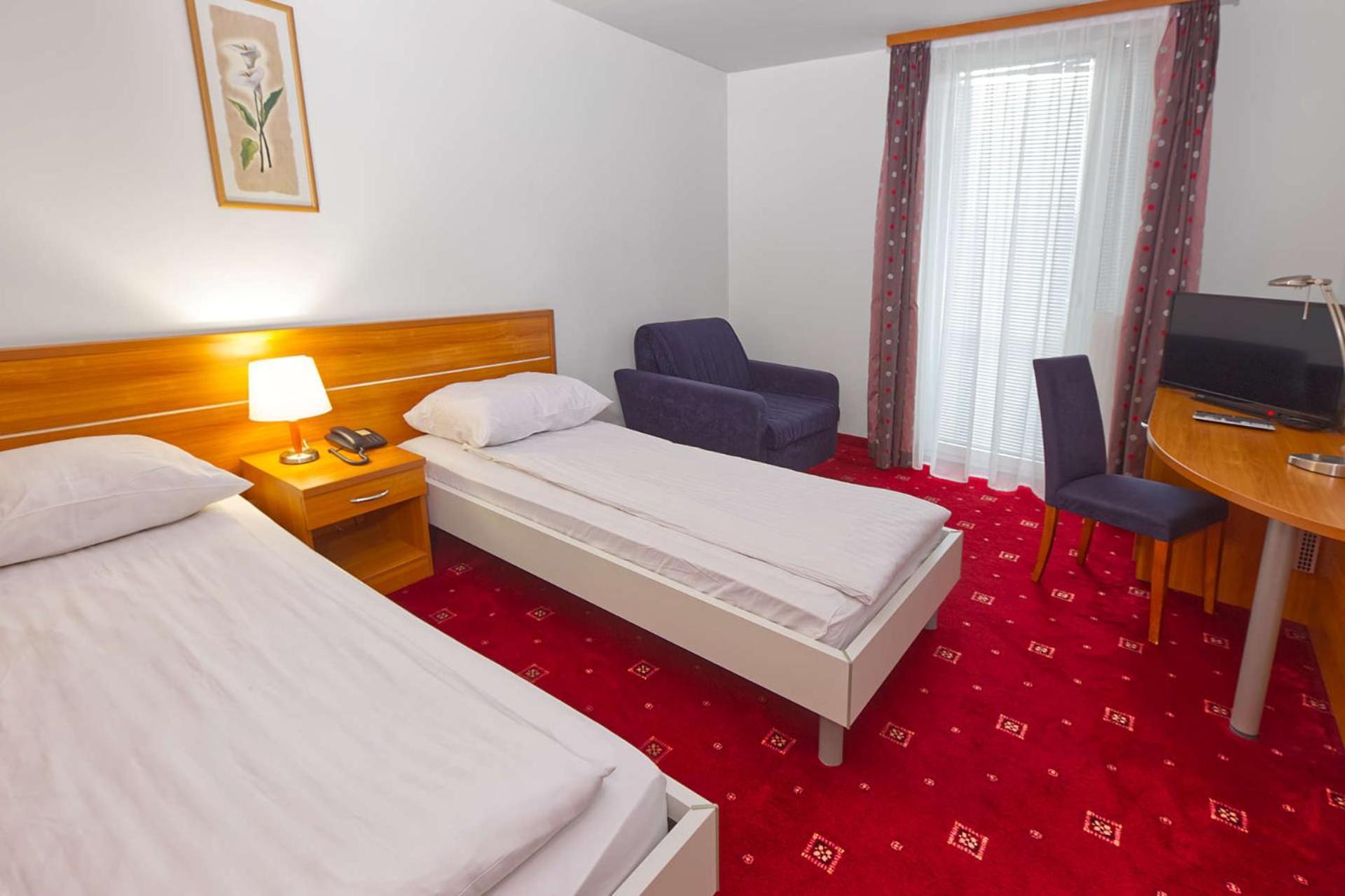 Hotel Creina Kranj Exteriör bild