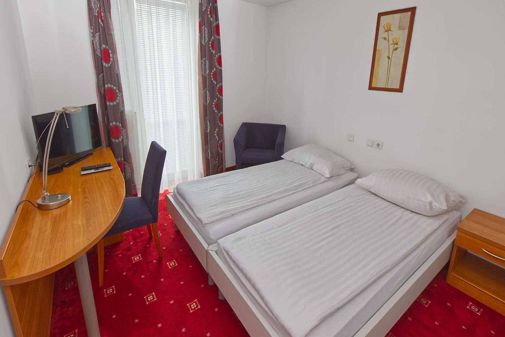 Hotel Creina Kranj Exteriör bild