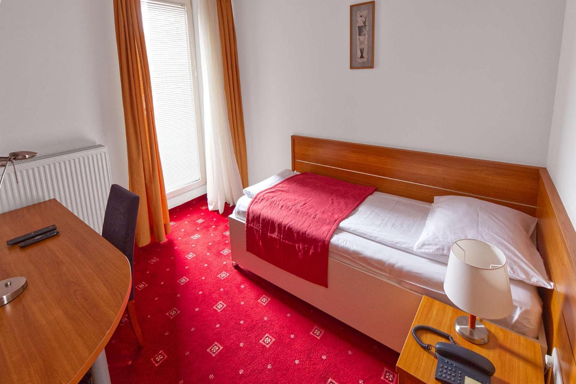 Hotel Creina Kranj Exteriör bild
